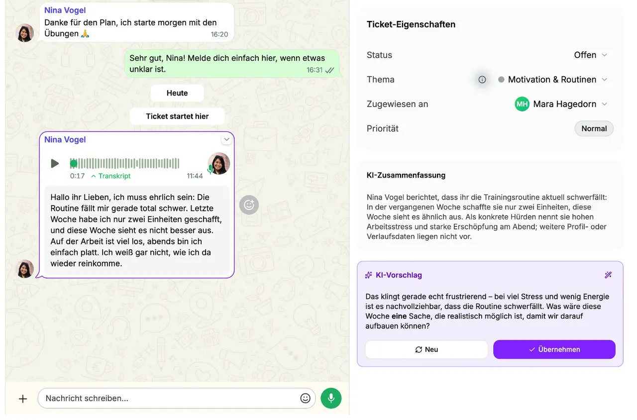Sprachnachricht im Ticket mit automatisch erzeugtem Transkript, KI-Zusammenfassung und Antwortvorschlag